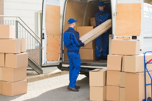 Moving truck service for local homes in Roehampton
